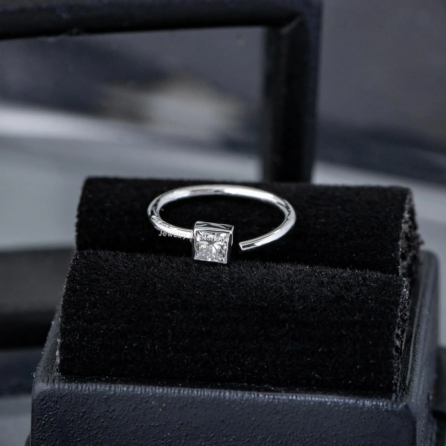 20G 14K Gold Princess Cut Solitaire Diamond Nose Hoop Ring 0.02-0.12 carat Bezel Set Diamond 8mm Twist-open Nostril Ring Cartilage Hoop Tragus Ring Unisex