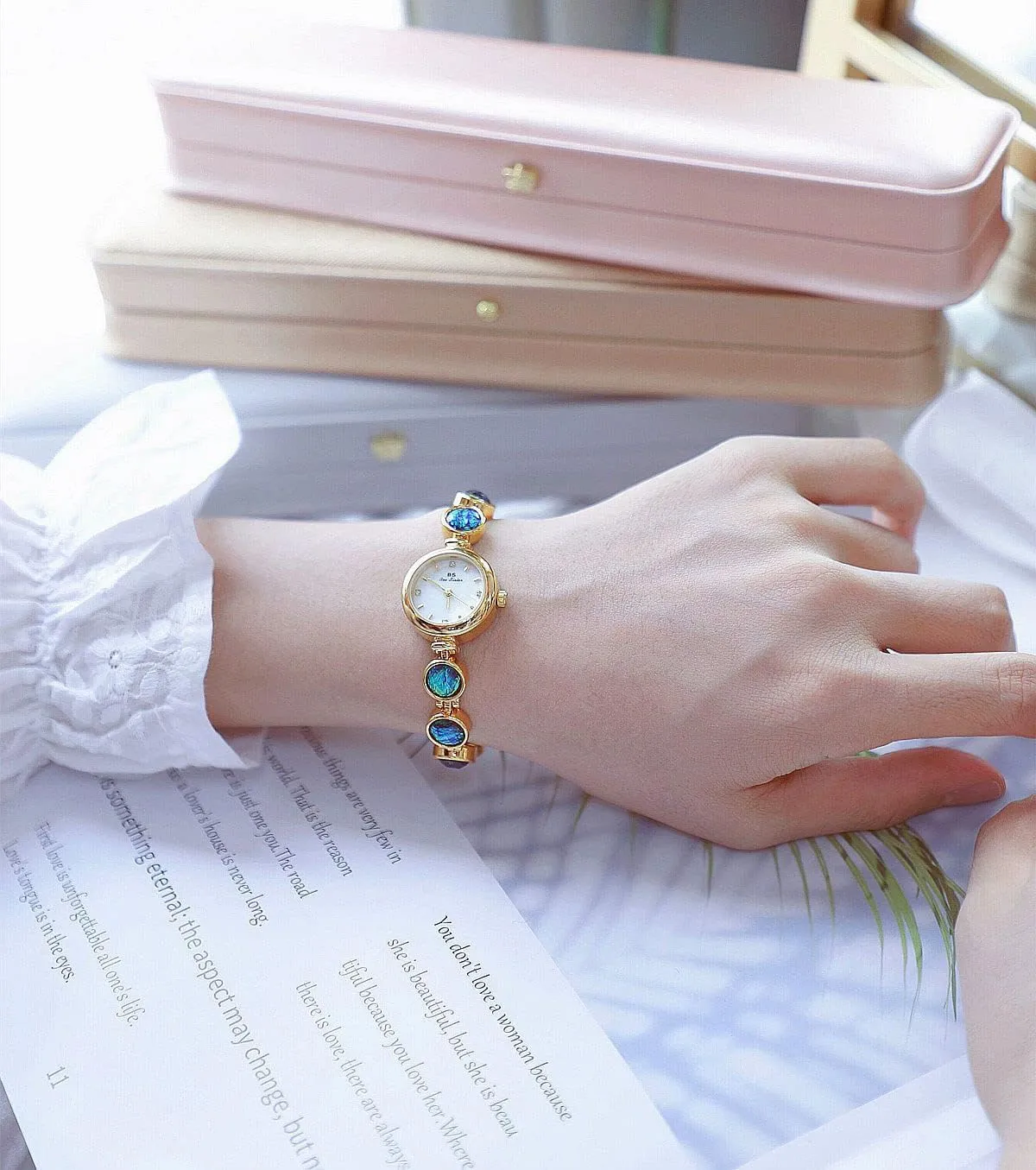 ADSBIAOYE Women's Watches Luxury Vintage Crystal Diamond Bracelet Watch Ladies Fashion Dress Quartz Wrist Watch Stainless Steel Waterproof Gift Watch