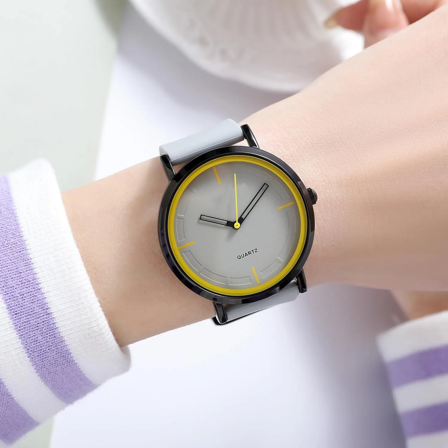 BESTKANG Fashion Simple Women Men Watches Luxury Quartz Silicone Waterproof Unisex Wrist Watches