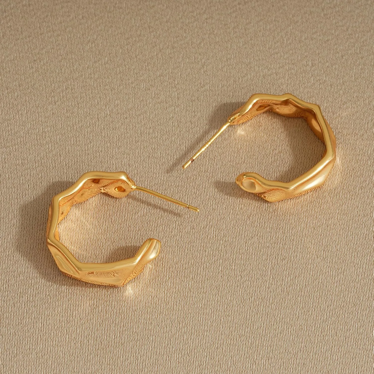 Gold Hoop Earrigs for Women 14K Gold Plated Lightweight Chunky Gold Hoops Jewelry Hypoallergenic Dainty Earring Studs Trendy Sun Spike Hoops Illusion Earrings Double Twist Huggie Hoop Earrings