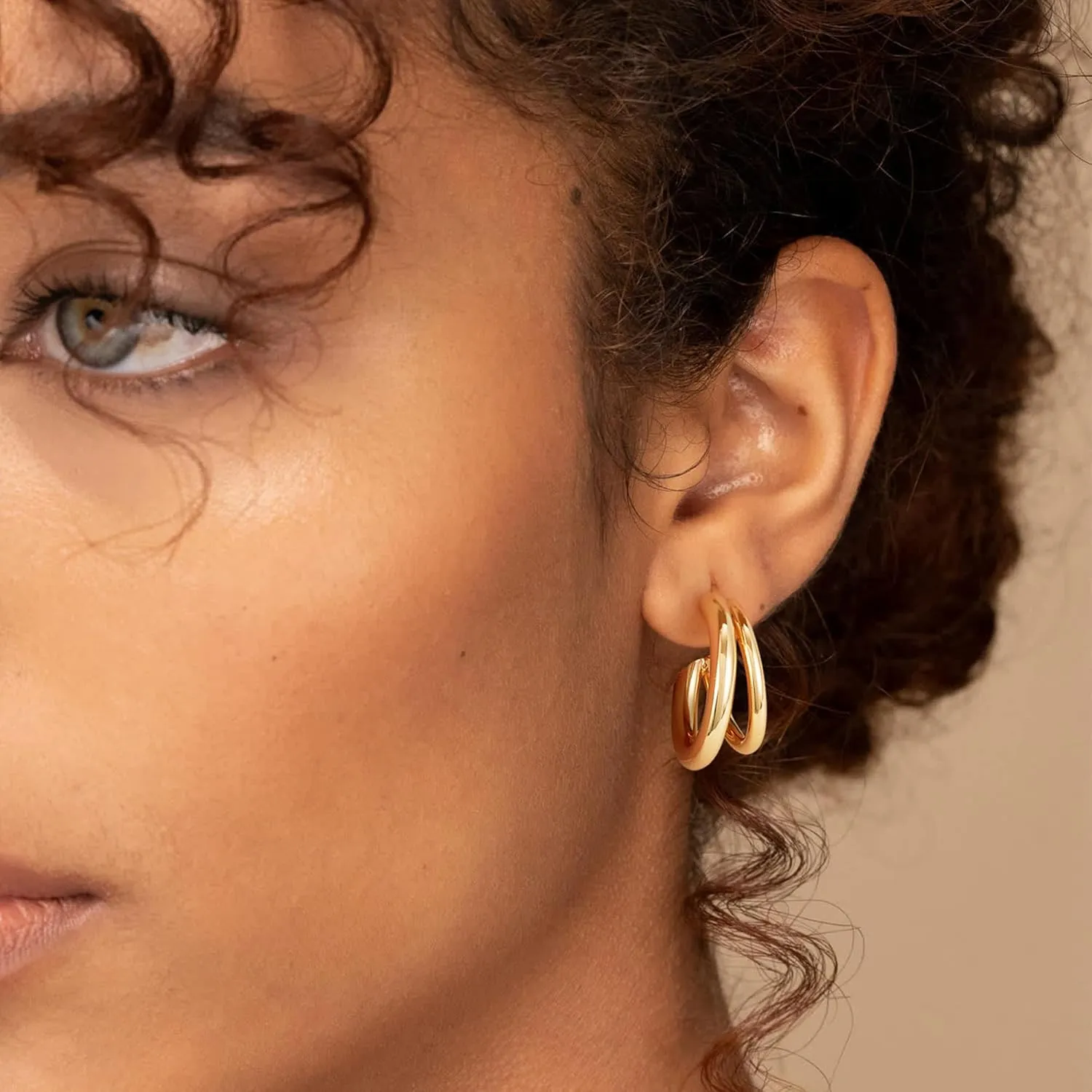 Gold Hoop Earrigs for Women 14K Gold Plated Lightweight Chunky Gold Hoops Jewelry Hypoallergenic Dainty Earring Studs Trendy Sun Spike Hoops Illusion Earrings Double Twist Huggie Hoop Earrings