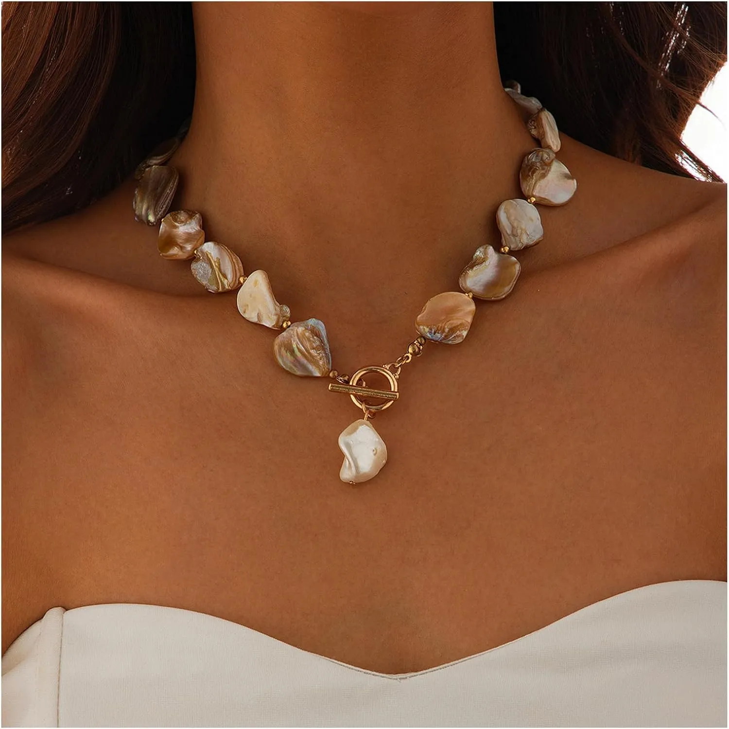 Gold Shell Pendant Necklace for Women Summer Beach Irregularly Shell Clavicle Choker Necklace Bikini Seashell Body Chain Necklace for Women