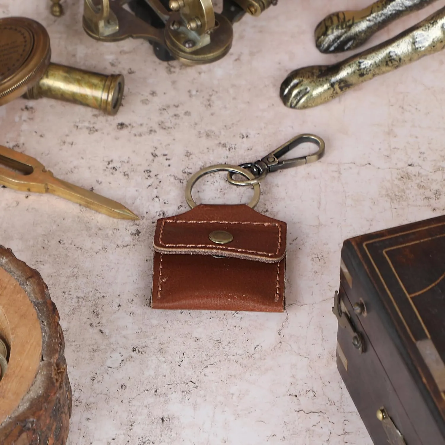 Handmade Full Grain Leather Wedding Ring Pouch Keychain Engagement Ring Case & Key Ring Holder Jewelry Organizer