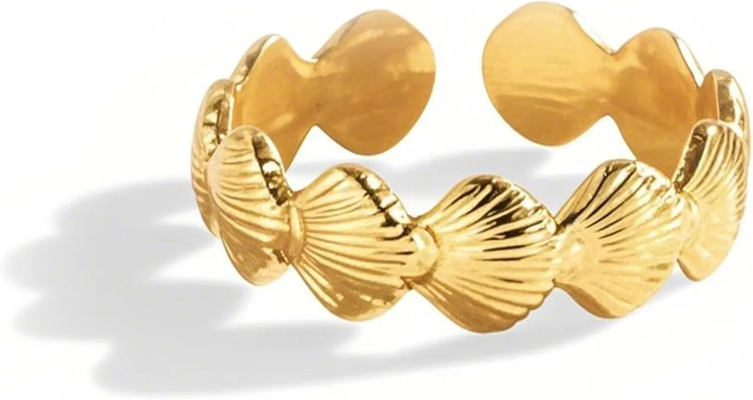 HUASAI Gold Seashell Starfish Shell Ring Dainty Beachy Statement Rings for Women Non Tarnish Summer Jewelry for Women Beach Accessories Vacation Party Summer Stuff