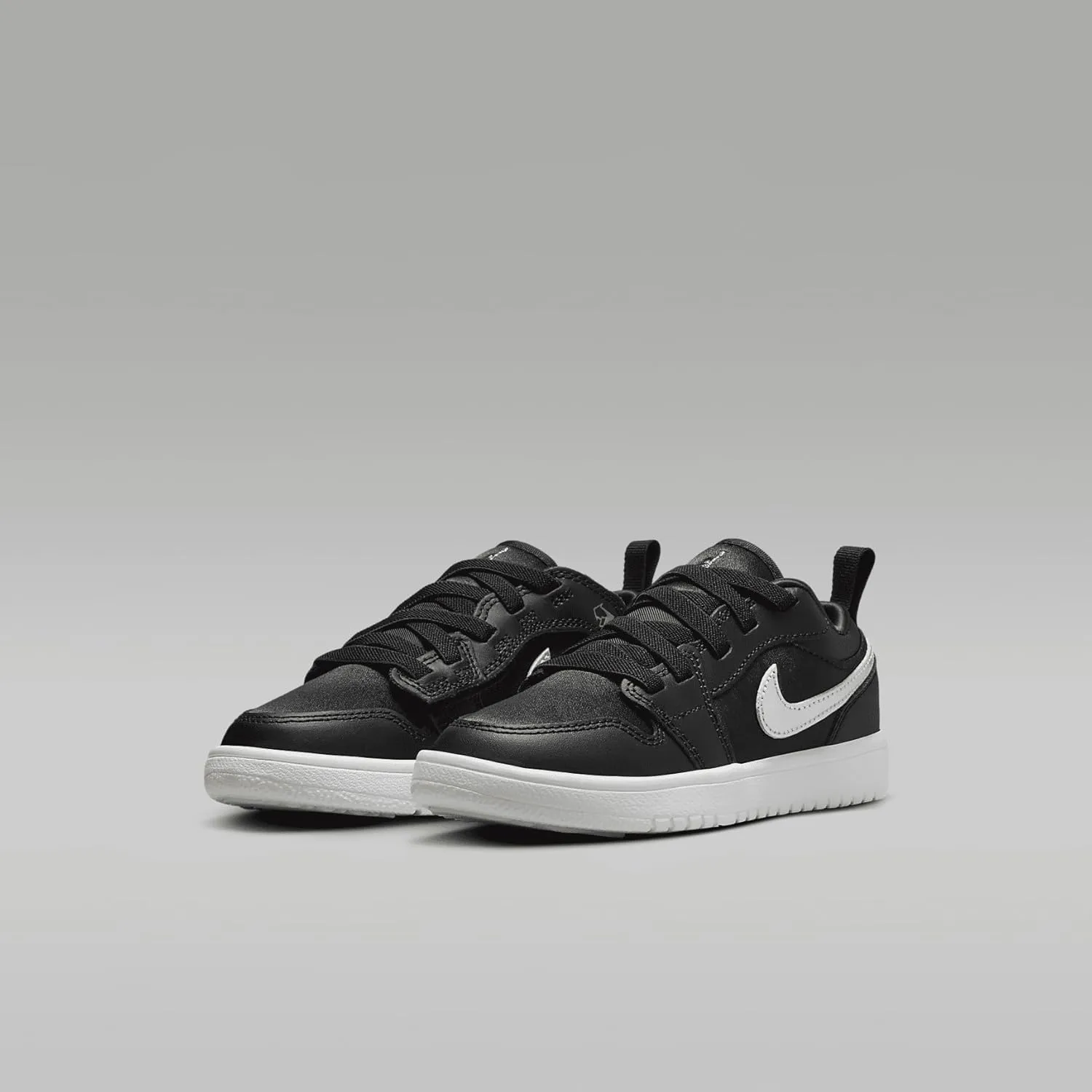 Jordan 1 Low Alt SE Little Kids' Shoes (FZ3920-001, Black/Sail/Metallic Gold/Metallic Silver)