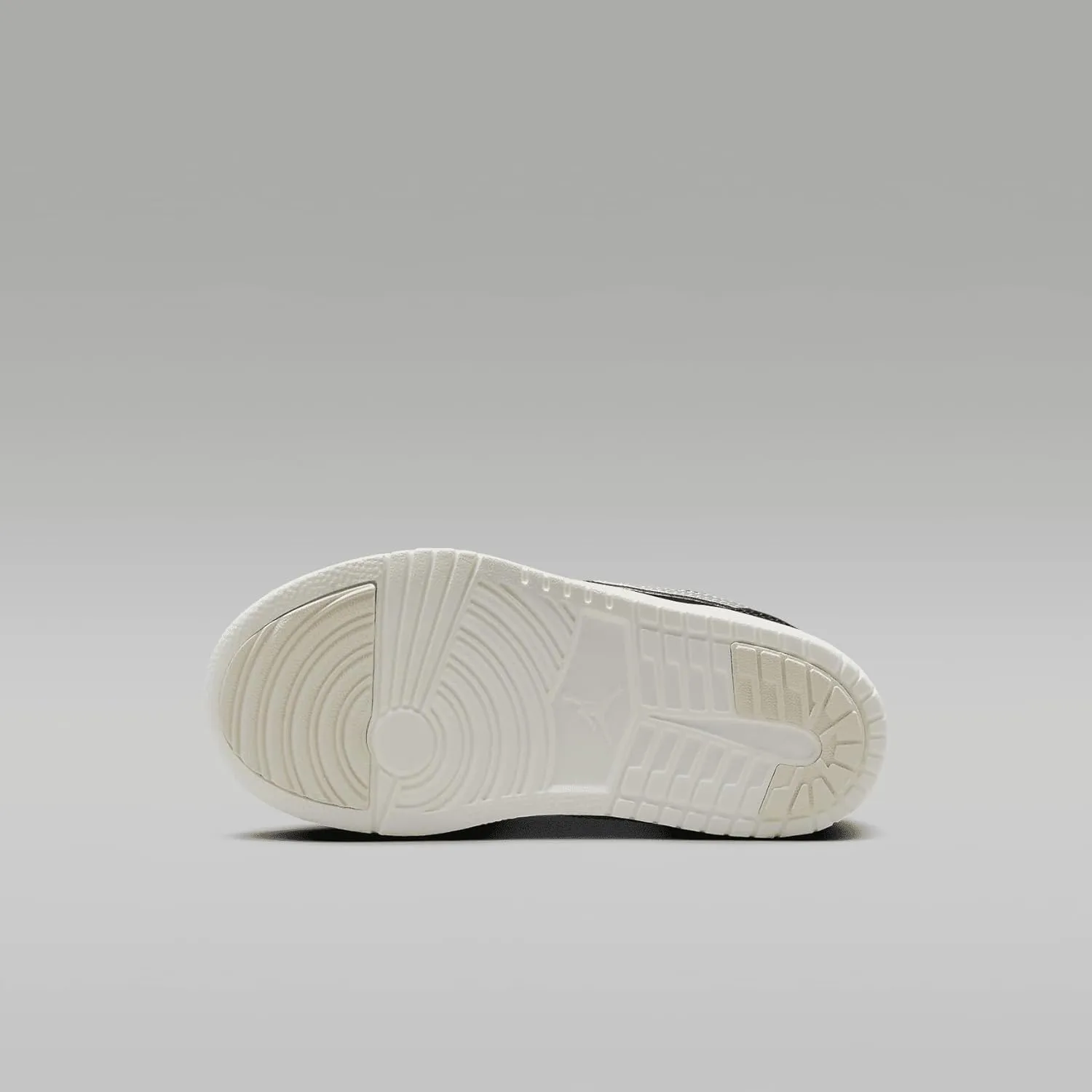Jordan 1 Low Alt SE Little Kids' Shoes (FZ3920-001, Black/Sail/Metallic Gold/Metallic Silver)