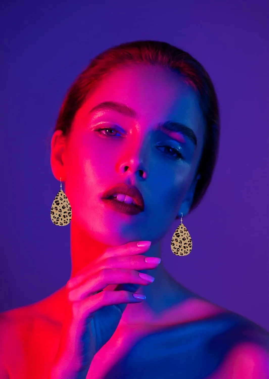MIOAOSRT Brown Leopard Drop Dangle Earrings Faux Leather Teardrop Earrings Lightweight Drop Dangle Jewelry for Women Teen Girls Fashionable