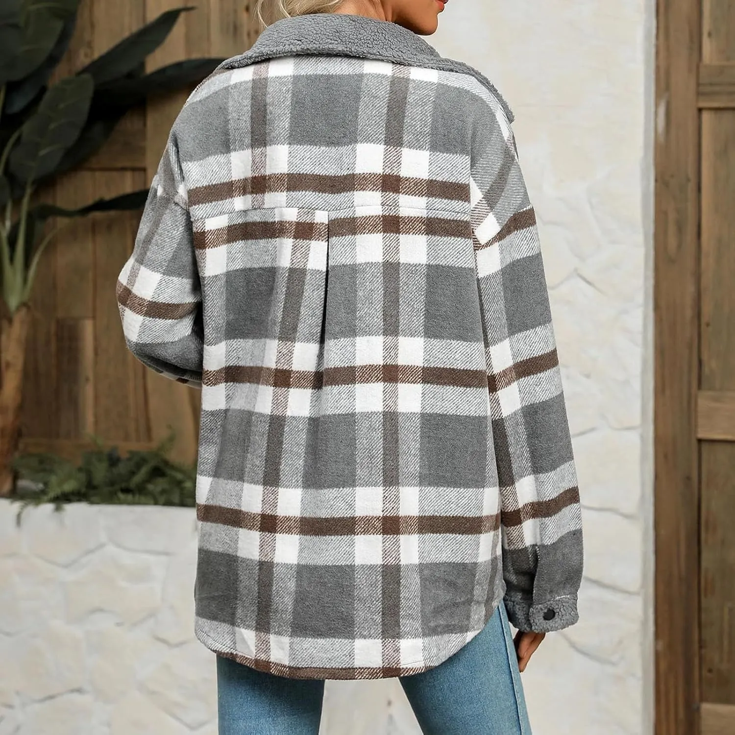 Womens Long Sleeve Plaid Jacket Flannel Lapel Button Down Fuzzy Shacket Jacket Casual Lapel Fleece Coats Fall Outfits