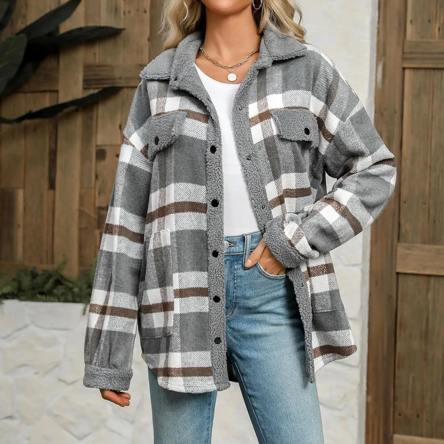 Womens Long Sleeve Plaid Jacket Flannel Lapel Button Down Fuzzy Shacket Jacket Casual Lapel Fleece Coats Fall Outfits